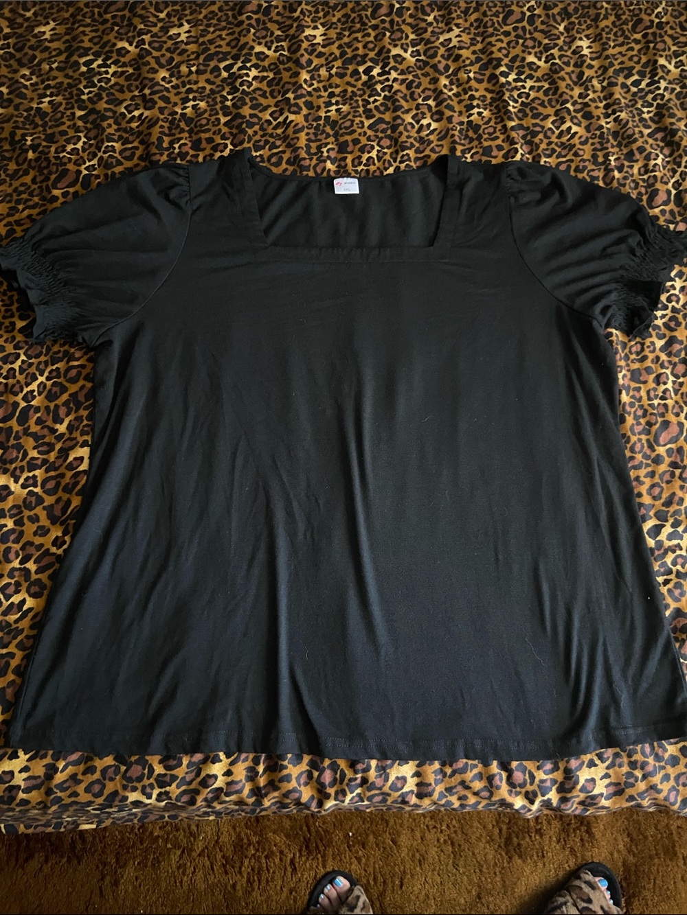 Wiholl Women's Black Short-Sleeve Tee